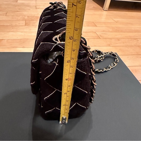 Chanel square mini flap in black velvet & tweed; gold hdwe - Picture 12 of 14